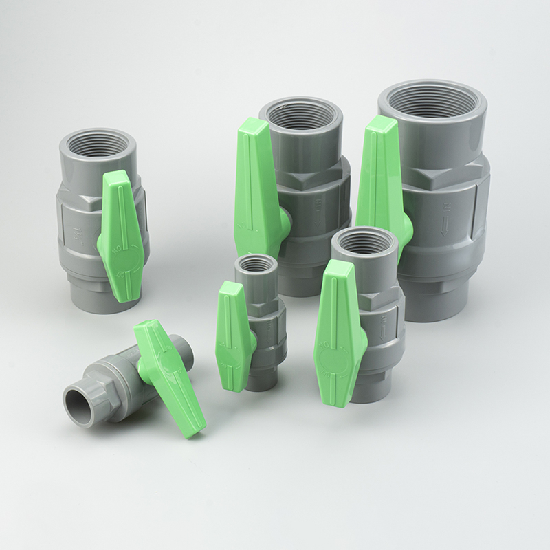 Kuglični ventil od 2 komada PVC-09