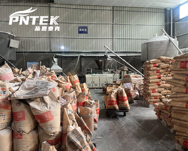 Selección de válvulas de PVC de diferentes precios y calidades