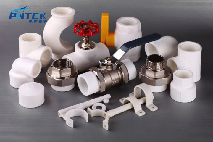 PPR pipes and fittings installed for a hot and cold water supply in a new building