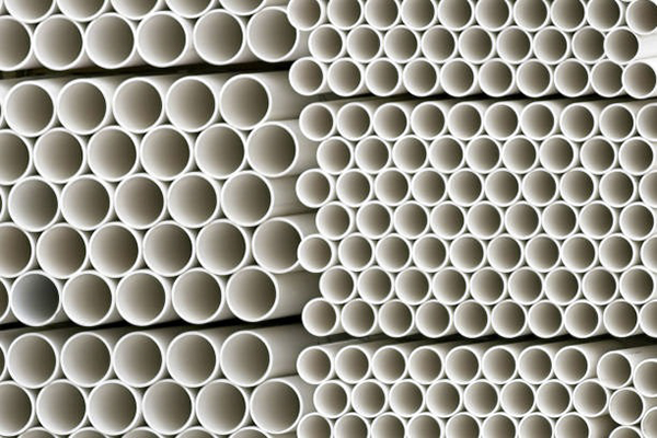 A diagram showing the difference in wall thickness between Schedule 40 and Schedule 80 PVC pipe